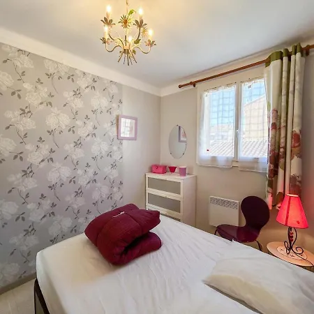 T2 Sur Le Port De Avec Garage