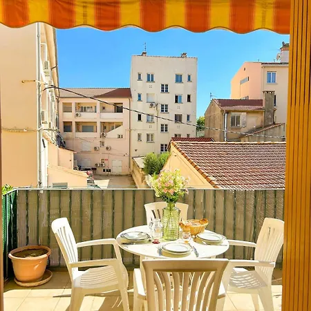 T2 Sur Le Port De Avec Garage